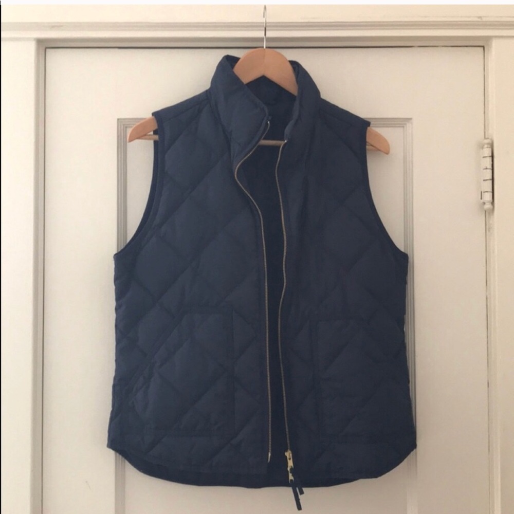 J crew navy quilted vest